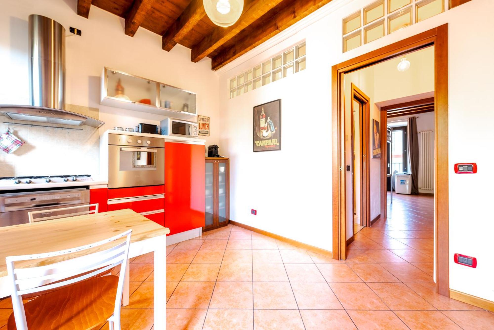 Appartamento Guest Planet - Rosso - Navigli Area Milano
