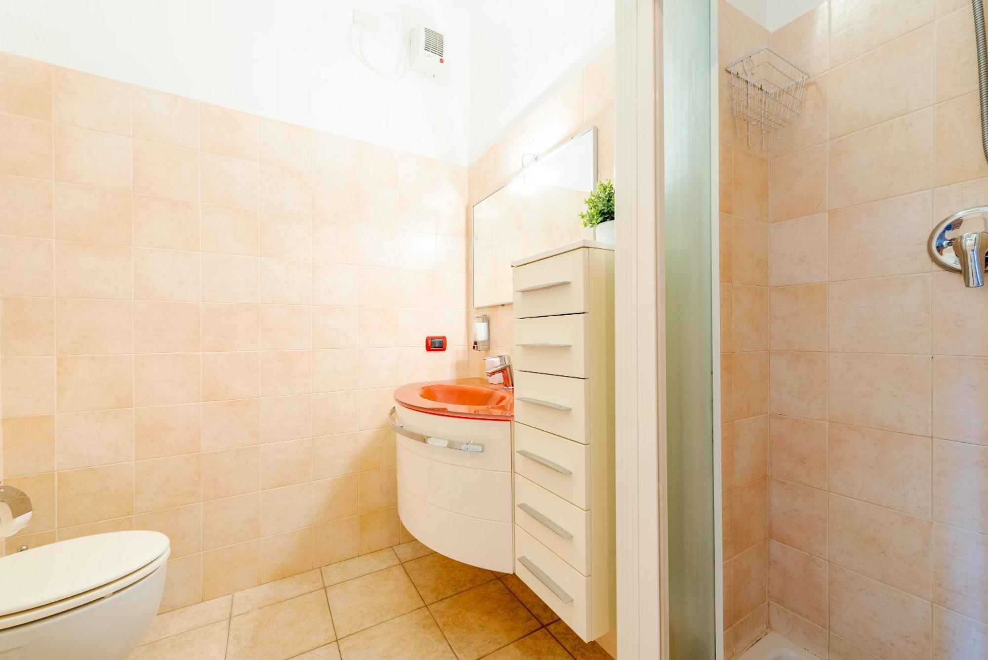 Appartamento Guest Planet - Rosso - Navigli Area Milano